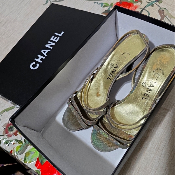 Chanel shoes - Picture 1 of 5